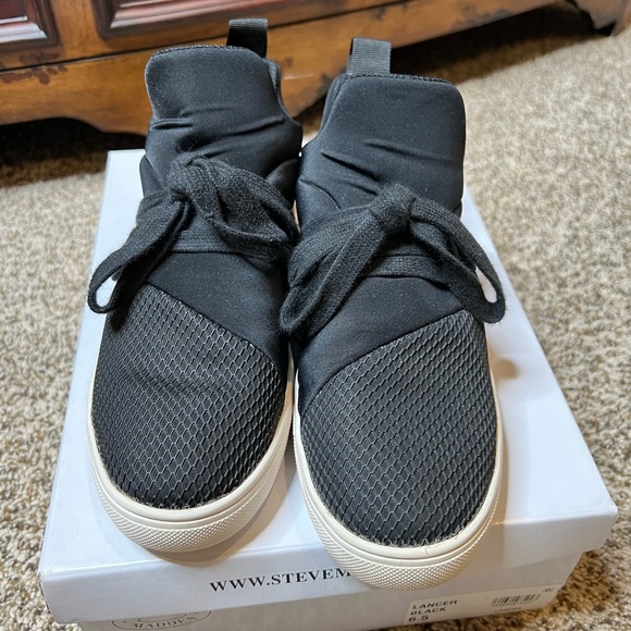 Steve Madden Lancer Sneakers (black) - Picture 4 of 7